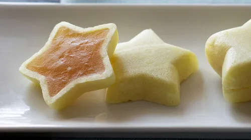 ขนมโมนากะ รูปดาว